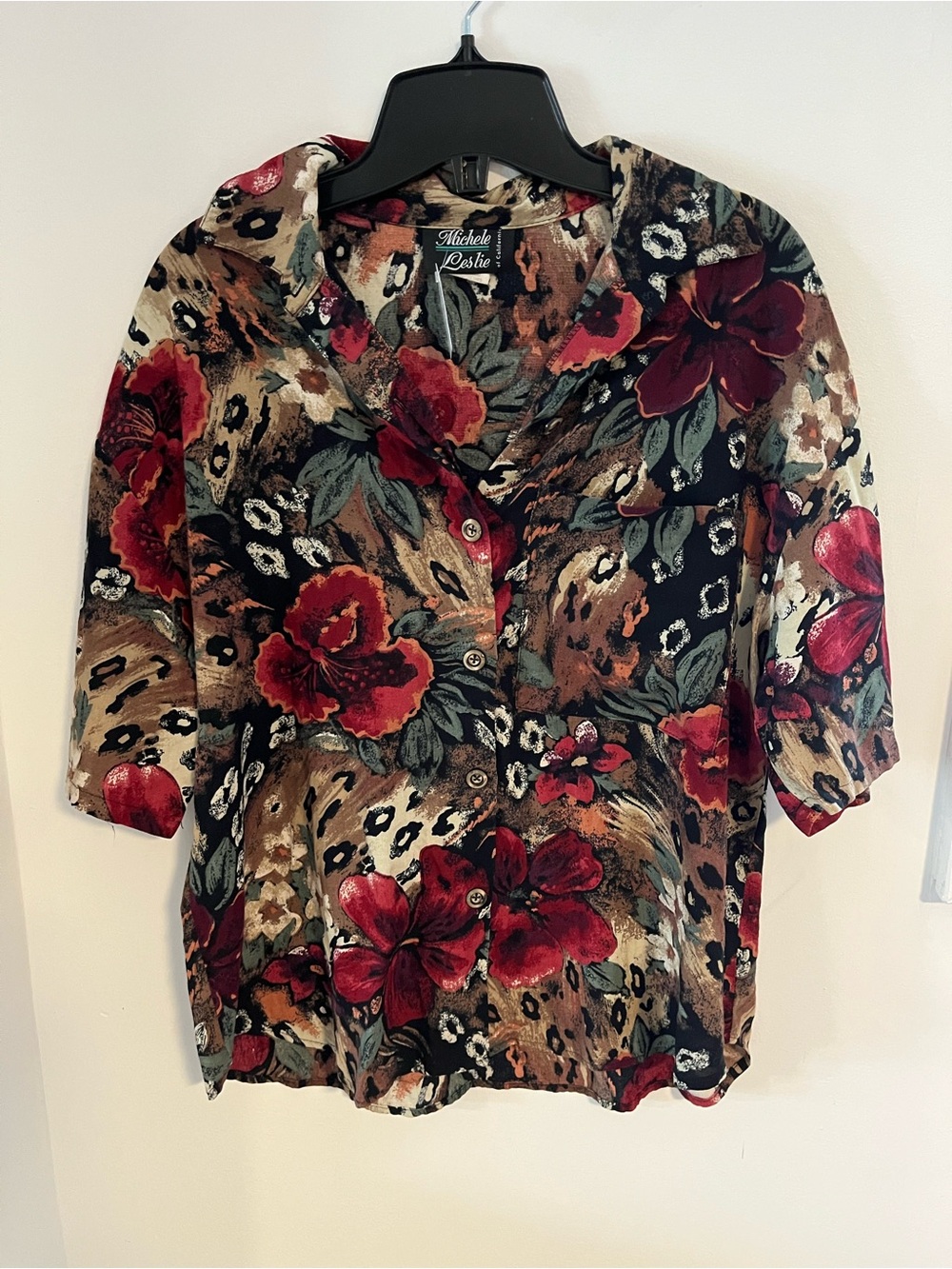 Women’s Vintage Brown with Red & White Floral pattern Button-Front shirt - L